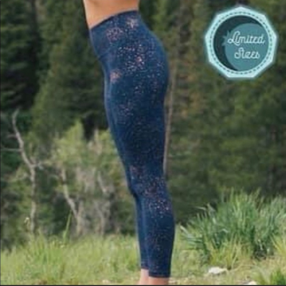 Zyia Navy Stay Gold Light ‘n Tights